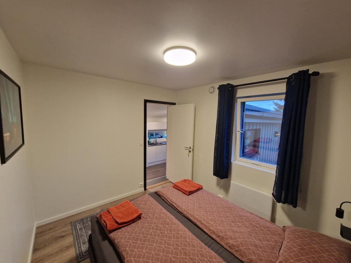 Northern Living 1 Room With Shared Bathroom Tromsø Buitenkant foto